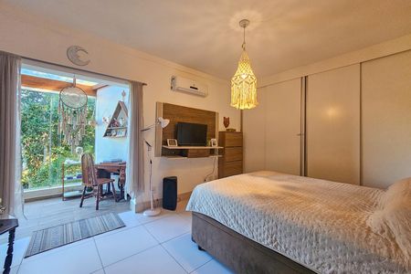 Casa de condomínio para alugar com 247m², 3 quartos e 3 vagas