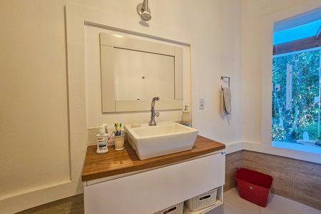 Casa de condomínio para alugar com 247m², 3 quartos e 3 vagas