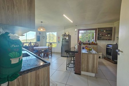 Casa de condomínio para alugar com 247m², 3 quartos e 3 vagas