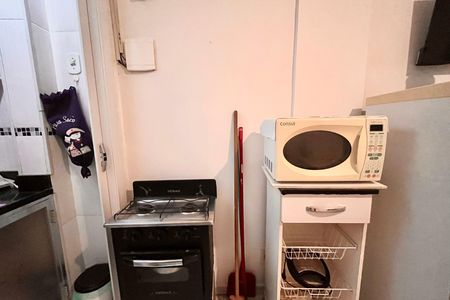 Cozinha  de apartamento para alugar com 1 quarto, 30m² em Copacabana, Rio de Janeiro