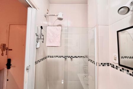 Banheiro  de apartamento para alugar com 1 quarto, 30m² em Copacabana, Rio de Janeiro