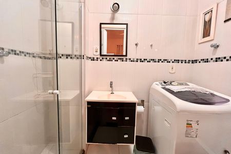 Banheiro  de apartamento para alugar com 1 quarto, 30m² em Copacabana, Rio de Janeiro