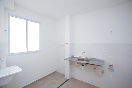 Apartamento à venda com 42m², 2 quartos e 1 vaga Apartamento à venda com 42m², 2 quartos e 1 vagaCozinha e Área de Serviço