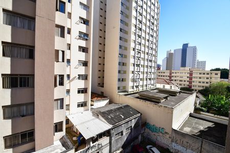 Apartamento à venda com 42m², 1 quarto e sem vaga Sala - Vista