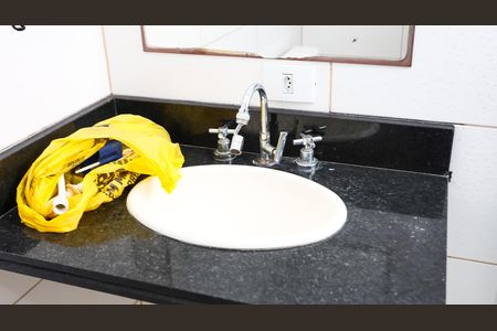 Casa à venda com 108m², 3 quartos e 2 vagas