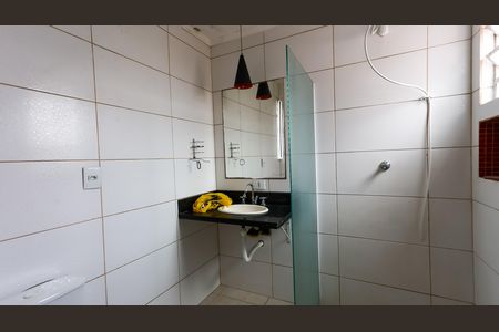 Casa à venda com 108m², 3 quartos e 2 vagas