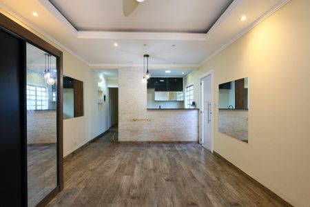 Sala de casa à venda com 3 quartos, 108m² em Vila Pirajussara, São Paulo