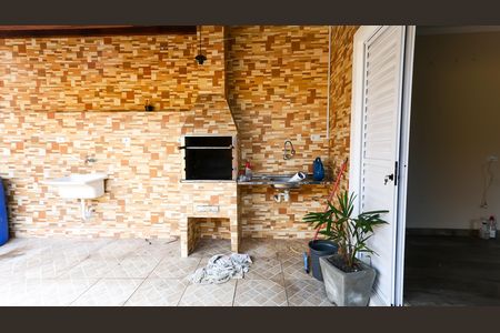 Casa à venda com 108m², 3 quartos e 2 vagas