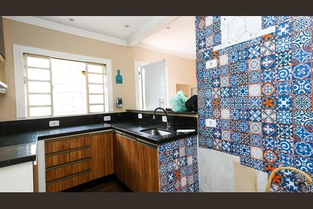 Casa à venda com 108m², 3 quartos e 2 vagas