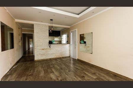 Casa à venda com 3 quartos, 108m² em Vila Pirajussara, São Paulo