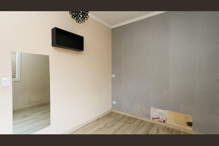 Casa à venda com 3 quartos, 108m² em Vila Pirajussara, São Paulo