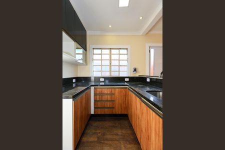 Cozinha de casa à venda com 3 quartos, 108m² em Vila Pirajussara, São Paulo