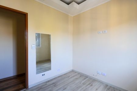 Quarto  de casa à venda com 3 quartos, 108m² em Vila Pirajussara, São Paulo