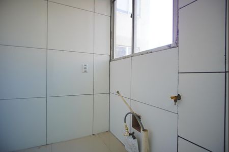 Cozinha de apartamento à venda com 2 quartos, 42m² em Mário Quintana, Porto Alegre