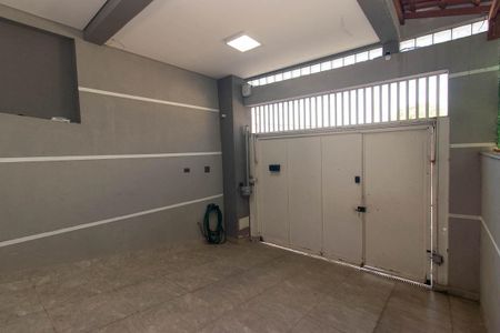 Garagem de casa à venda com 4 quartos, 300m² em Vila Nova Mazzei, São Paulo