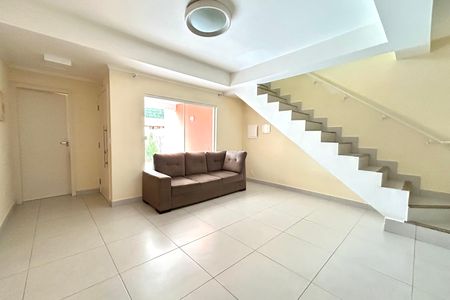 Casa para alugar com 138m², 3 quartos e 1 vaga Casa para alugar com 138m², 3 quartos e 1 vagaSala