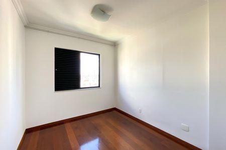 Apartamento para alugar com 120m², 3 quartos e 2 vagasQuarto 2