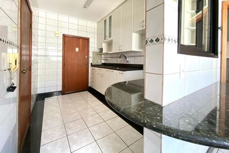 Área de Serviço de apartamento para alugar com 3 quartos, 120m² em Buritis, Belo Horizonte