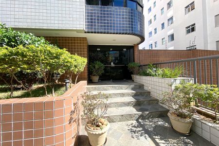 Apartamento para alugar com 120m², 3 quartos e 2 vagasFachada