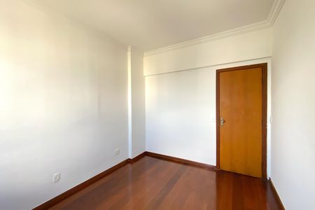 Apartamento para alugar com 120m², 3 quartos e 2 vagasQuarto 2