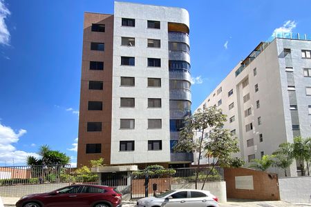Fachada de apartamento para alugar com 3 quartos, 120m² em Buritis, Belo Horizonte
