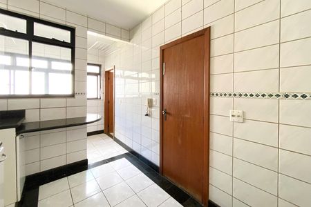 Cozinha] de apartamento para alugar com 3 quartos, 120m² em Buritis, Belo Horizonte