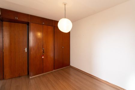 Quarto 2 de apartamento para alugar com 2 quartos, 52m² em Vila Polopoli, São Paulo