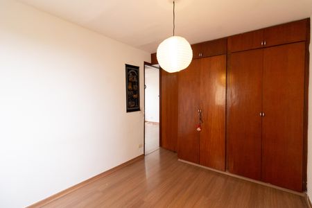Quarto 2 de apartamento para alugar com 2 quartos, 52m² em Vila Polopoli, São Paulo