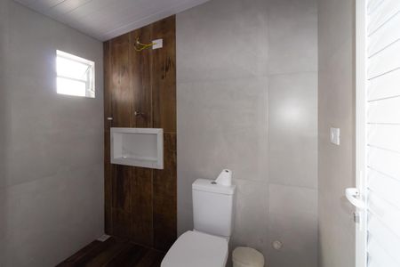 Casa para alugar com 82m², 3 quartos e 1 vaga Casa para alugar com 82m², 3 quartos e 1 vagaBanheiro