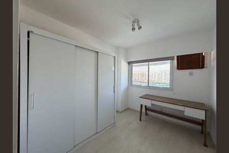 Quarto de apartamento para alugar com 2 quartos, 70m² em Barra da Tijuca, Rio de Janeiro
