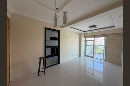 Sala de apartamento para alugar com 2 quartos, 70m² em Barra da Tijuca, Rio de Janeiro