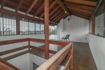 Sótão de casa à venda com 4 quartos, 218m² em Costa E Silva, Porto Alegre