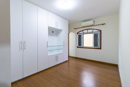 Casa de condomínio para alugar com 160m², 3 quartos e 6 vagas Casa de condomínio para alugar com 160m², 3 quartos e 6 vagasSuite 1