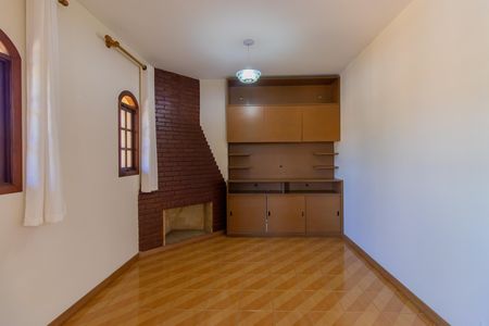 Casa de condomínio para alugar com 160m², 3 quartos e 6 vagas Casa de condomínio para alugar com 160m², 3 quartos e 6 vagasSala