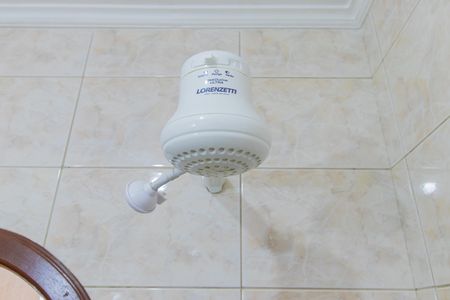 Casa de condomínio para alugar com 160m², 3 quartos e 6 vagas Casa de condomínio para alugar com 160m², 3 quartos e 6 vagasBanheiro da Suite 2