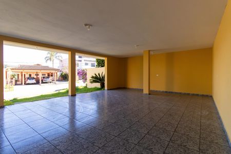 Garagem de casa de condomínio para alugar com 3 quartos, 160m² em Horizontal Park, Cotia