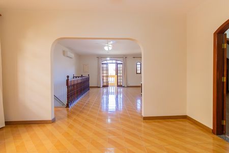 Casa de condomínio para alugar com 160m², 3 quartos e 6 vagas Casa de condomínio para alugar com 160m², 3 quartos e 6 vagasSala