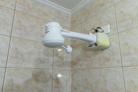 Casa de condomínio para alugar com 160m², 3 quartos e 6 vagas Casa de condomínio para alugar com 160m², 3 quartos e 6 vagasBanheiro da Suite 1