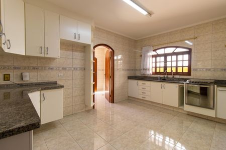 Casa de condomínio para alugar com 160m², 3 quartos e 6 vagas Casa de condomínio para alugar com 160m², 3 quartos e 6 vagasCozinha