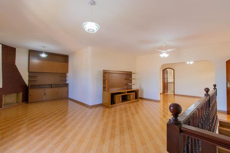 Casa de condomínio para alugar com 160m², 3 quartos e 6 vagas Casa de condomínio para alugar com 160m², 3 quartos e 6 vagasSala