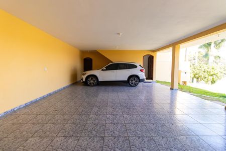 Casa de condomínio para alugar com 160m², 3 quartos e 6 vagas Casa de condomínio para alugar com 160m², 3 quartos e 6 vagasGaragem