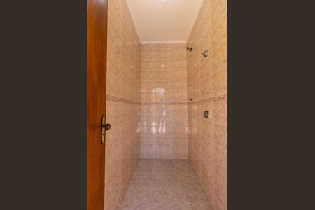 Casa de condomínio para alugar com 160m², 3 quartos e 6 vagas Casa de condomínio para alugar com 160m², 3 quartos e 6 vagasBanheiro piscina