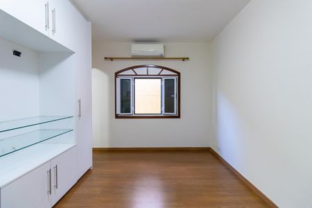 Casa de condomínio para alugar com 160m², 3 quartos e 6 vagas Casa de condomínio para alugar com 160m², 3 quartos e 6 vagasSuite 1