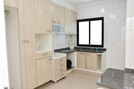 Apartamento para alugar com 125m², 3 quartos e 2 vagas