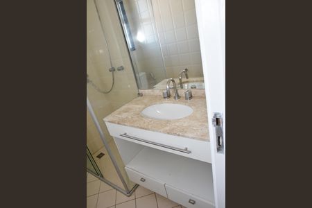 Apartamento para alugar com 125m², 3 quartos e 2 vagas