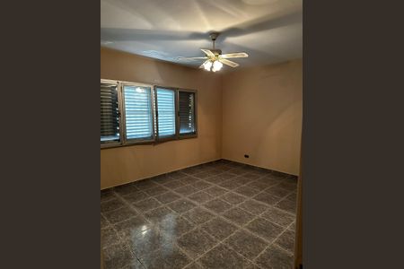 Casa para alugar com 180m², 4 quartos e 2 vagasQuarto