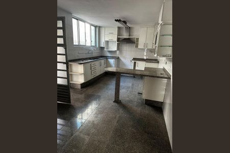 Casa para alugar com 180m², 4 quartos e 2 vagasCozinha