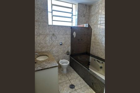 Casa para alugar com 180m², 4 quartos e 2 vagasBanheiro