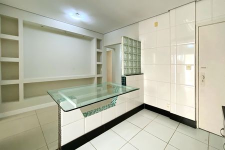 Apartamento à venda com 226m², 4 quartos e 1 vaga Apartamento à venda com 226m², 4 quartos e 1 vagaCozinha