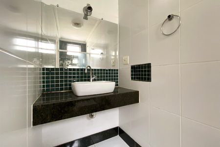 Apartamento à venda com 226m², 4 quartos e 1 vaga Apartamento à venda com 226m², 4 quartos e 1 vagaBanheiro da Suíte